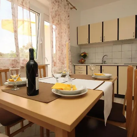 Fuer 5 Personen Ca 58 M In Silo, Adriakueste Kroatien Kroatische Inseln Apartment *